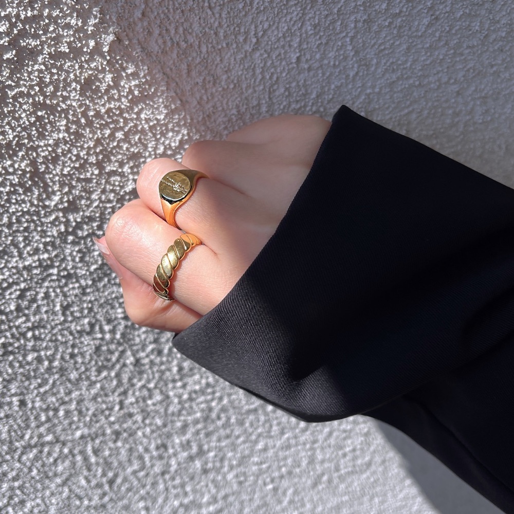 18K Gold Plated Fall Grass Signet Ring - Picture 5 of 5